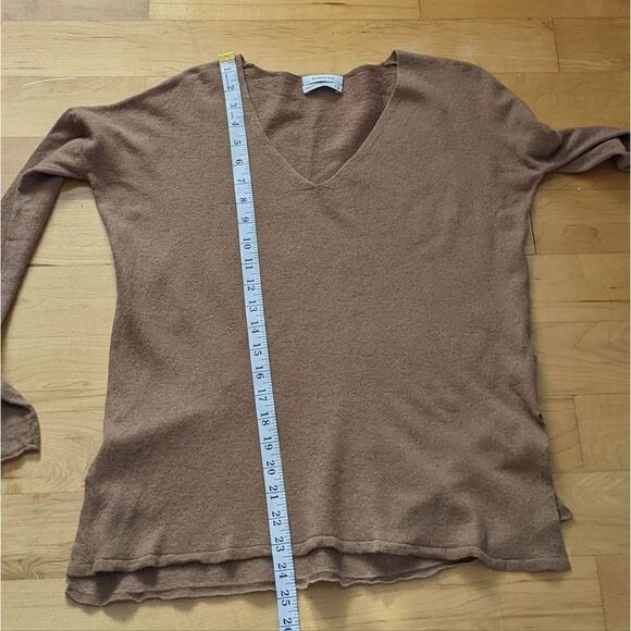ARITZIA Babaton Erin Sweater on camel tan tone Small @B4 - Picture 11 of 11
